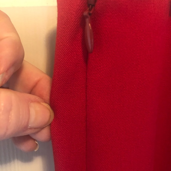 Cache Red Pants - Picture 5 of 5